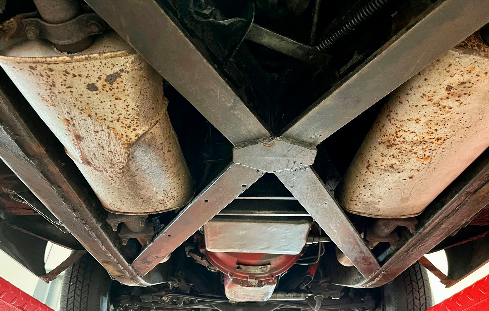 1957 Ford Thunderbird - Image 18