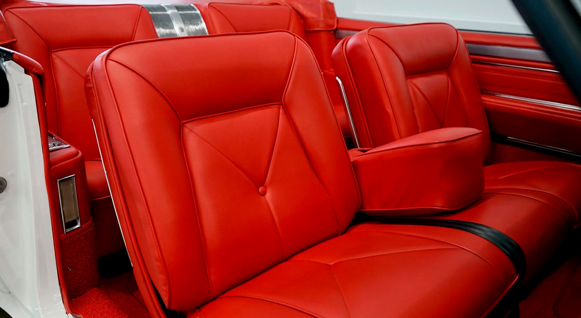 1965 Cadillac DeVille - Image 13