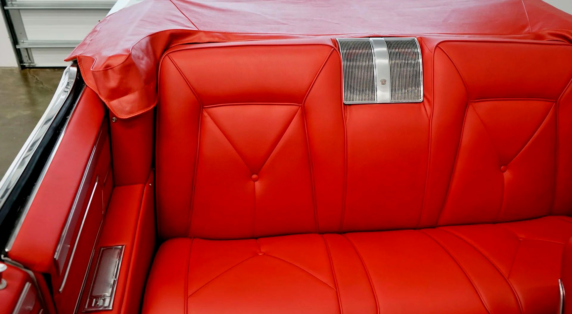 1965 Cadillac DeVille - Image 15