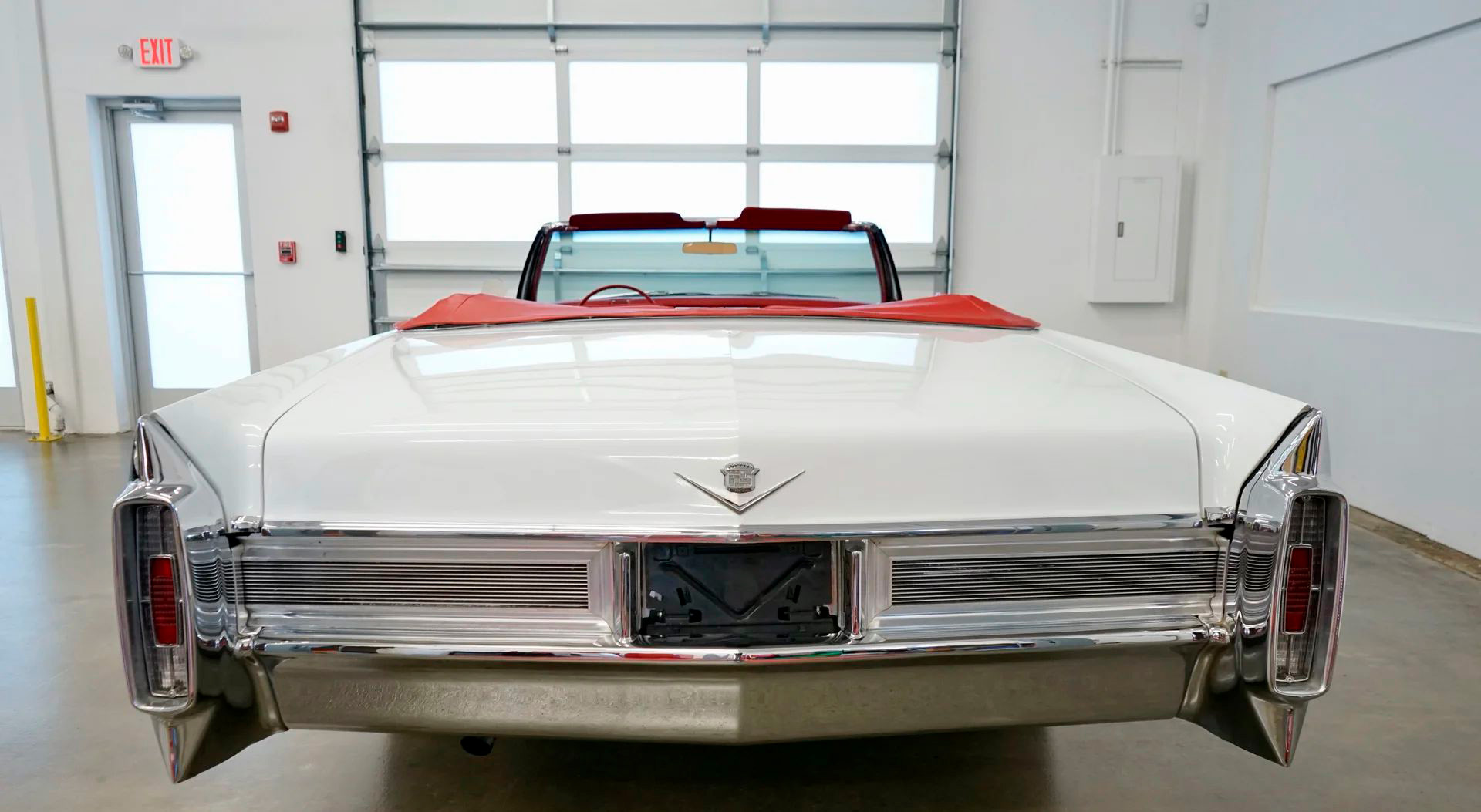 1965 Cadillac DeVille - Image 4
